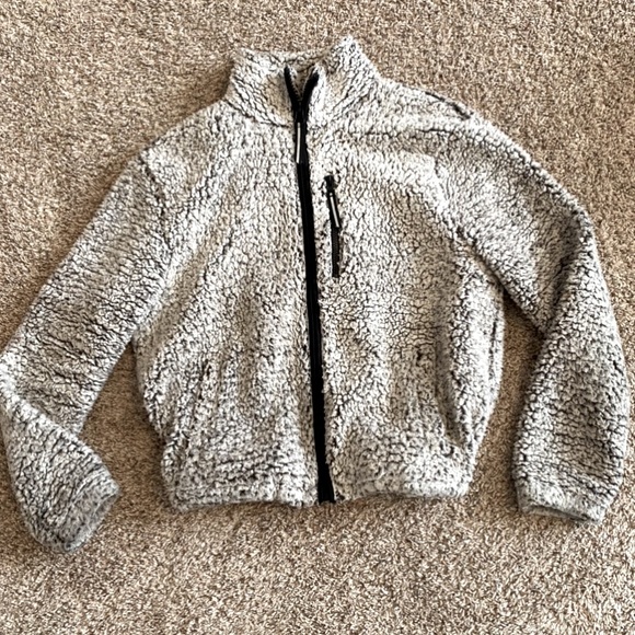 Furry sweater - Picture 1 of 4